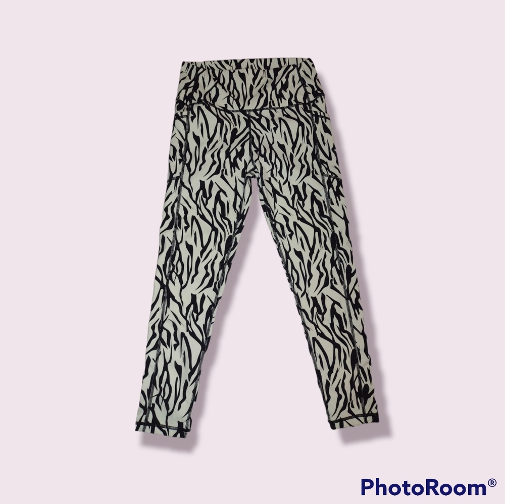 ZYIA HR Leggings NWOT